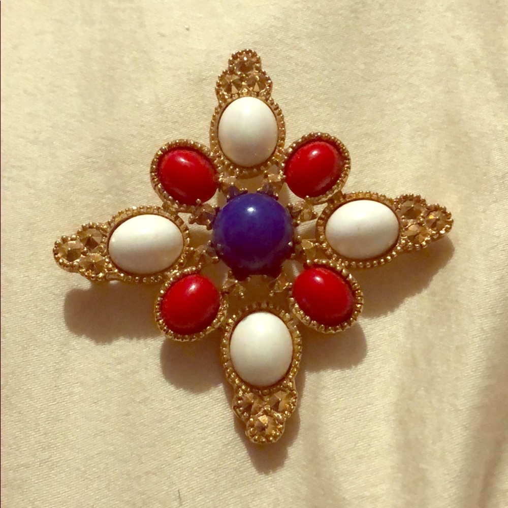 ❤️HP❤️ 1970’s Sarah Coventry “Americana” Brooch